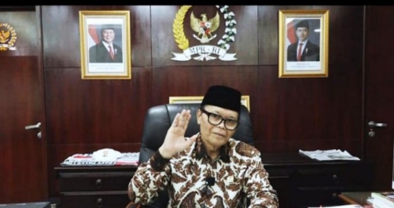 Pimpinan MPR Minta Pemerintah Tak Terburu-buru Wacanakan Pembatalan Haji 2026