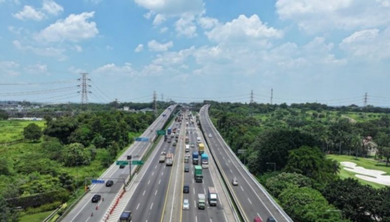 28 Ribu Kendaraan Tinggalkan Jakarta via Tol Layang MBZ pada H-9 Lebaran