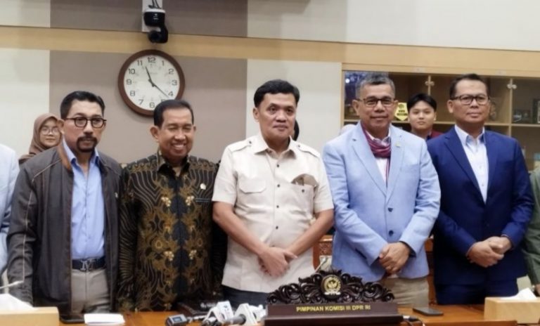 DPR: Penyiraman Air Keras Aktivis KontraS Bentuk Perlawanan terhadap Pemerintahan Prabowo