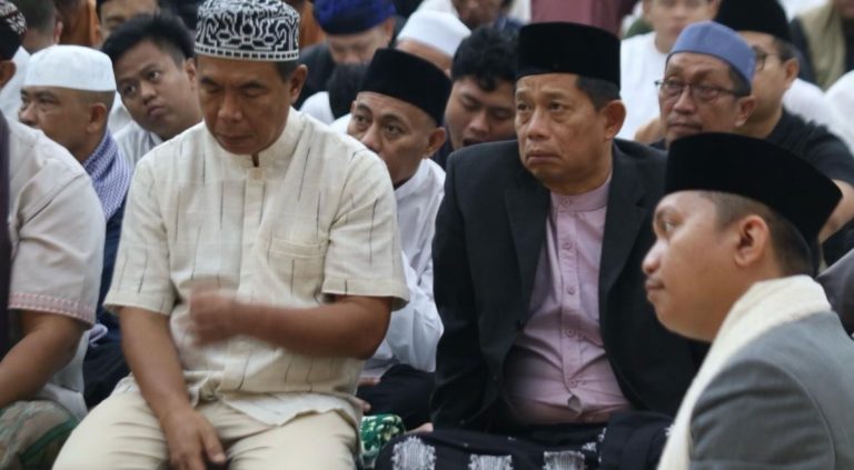 Salat Id Perdana di Masjid IKN Catat Sejarah, Jemaah Membludak