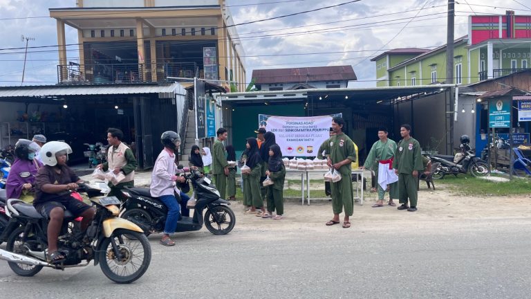 Persinas ASAD PPU Tebar Kepedulian dengan Berbagi Takjil