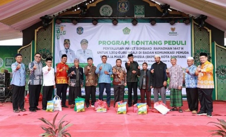 1.300 Guru Ngaji di Bontang Terima Bantuan Sembako