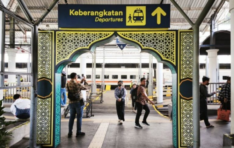 KAI Daop 8 Surabaya Hadirkan Promo Mudik “Ramadan Festive”, Diskon Tiket hingga 30 Persen