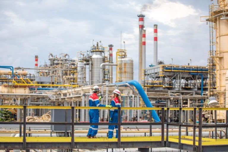 Pemerintah Percepat Pengembangan Energi Terbarukan di Tengah Gejolak Harga Minyak