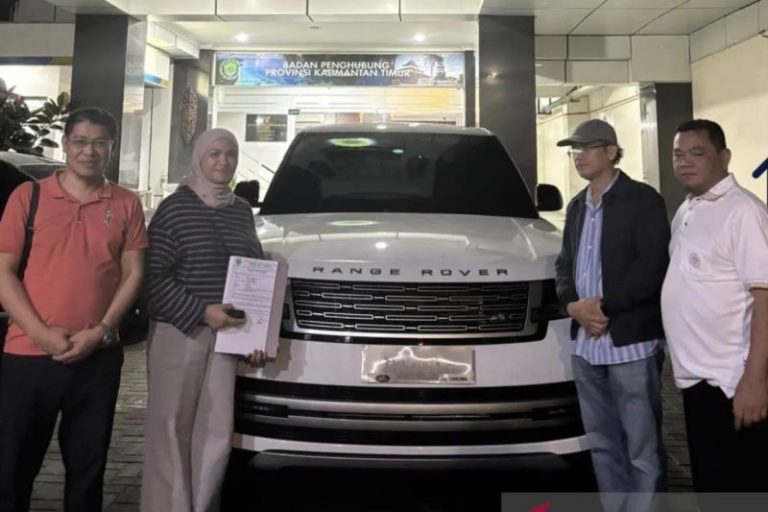 Mobil Dinas Range Rover Rp8,4 Miliar Gubernur Kaltim Resmi Dikembalikan