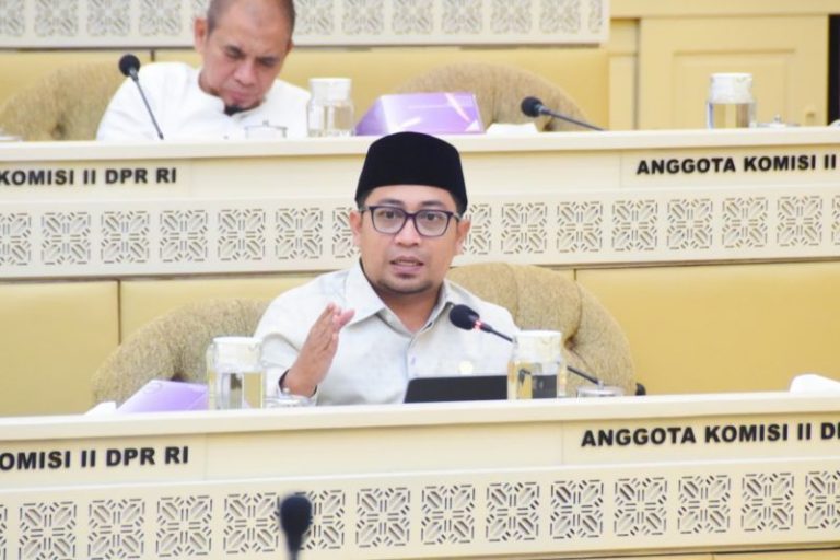 DPR Minta Pemerintah Lakukan Evaluasi Berkala WFH ASN