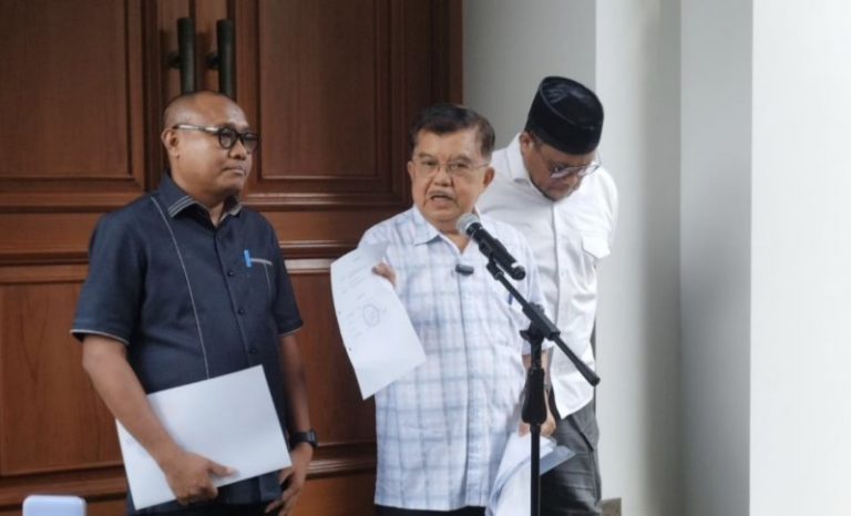 Jusuf Kalla Bantah Tudingan Danai Isu Ijazah Jokowi, Siap Lapor ke Bareskrim