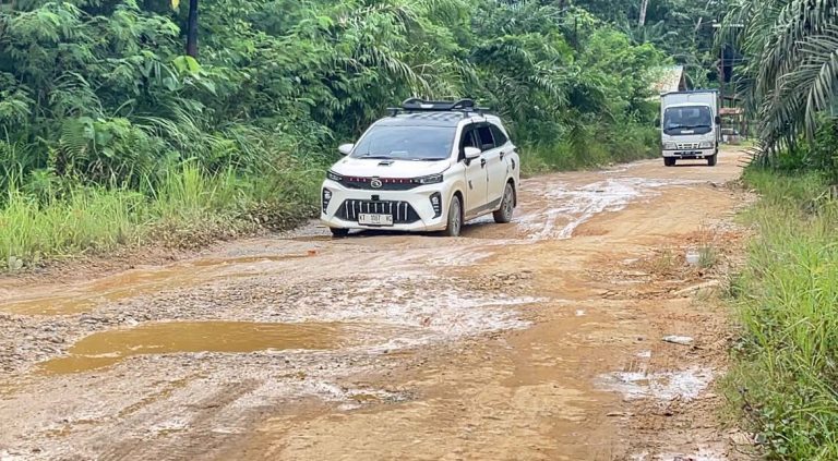 Jalan Rusak Sepaku Disurvei Besok, OIKN Turunkan Tim