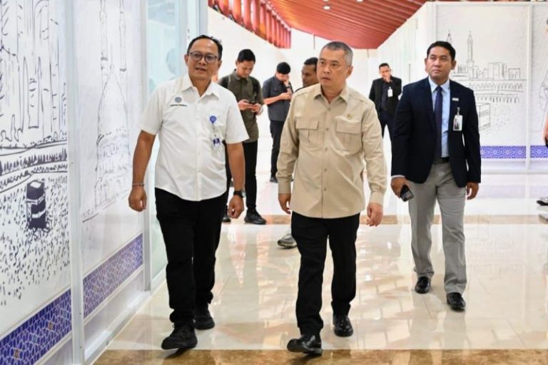 Jelang Kloter Perdana 22 April, Menhub Cek Kesiapan Terminal Khusus Haji di Soetta