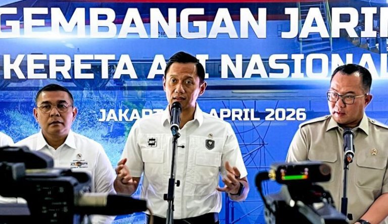 Pemerintah Bidik Pembangunan 2.772 Km Jalur Kereta di Kalimantan