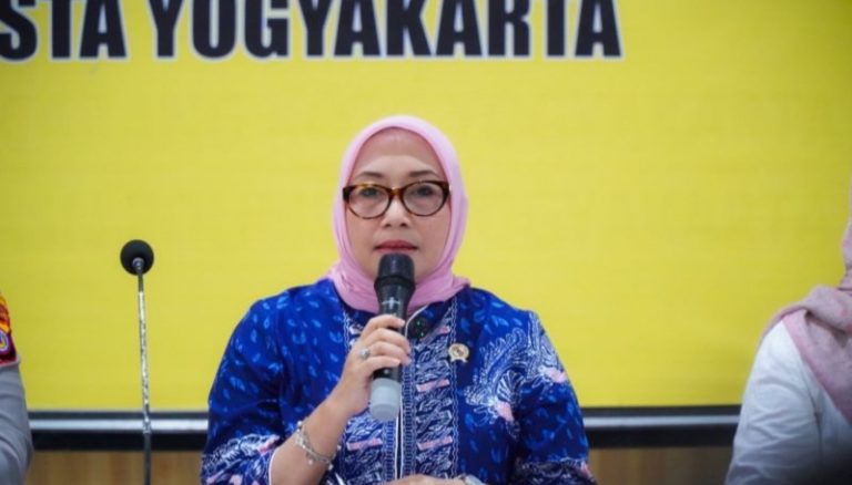 Usul Gerbong Perempuan Picu Polemik, Menteri PPPA Akhirnya Minta Maaf