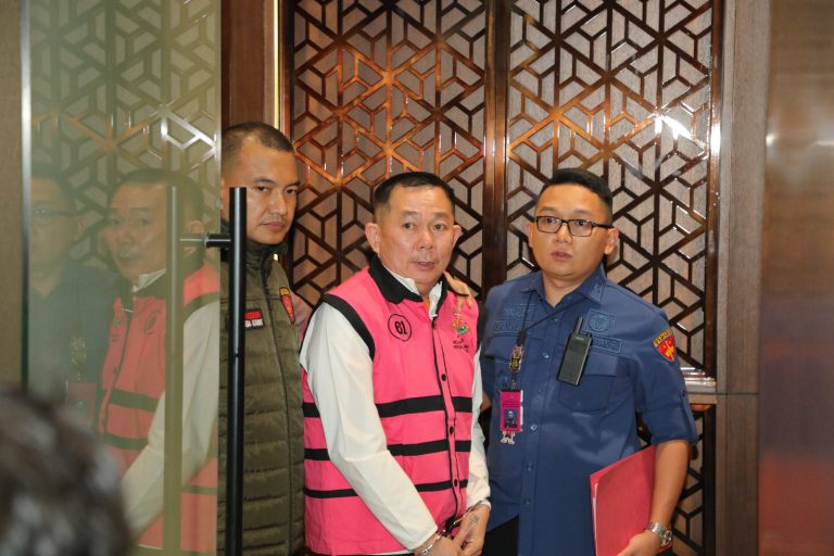 Kejagung Tahan Bos PT QSS dalam Kasus Dugaan Korupsi Tambang Bauksit Kalbar