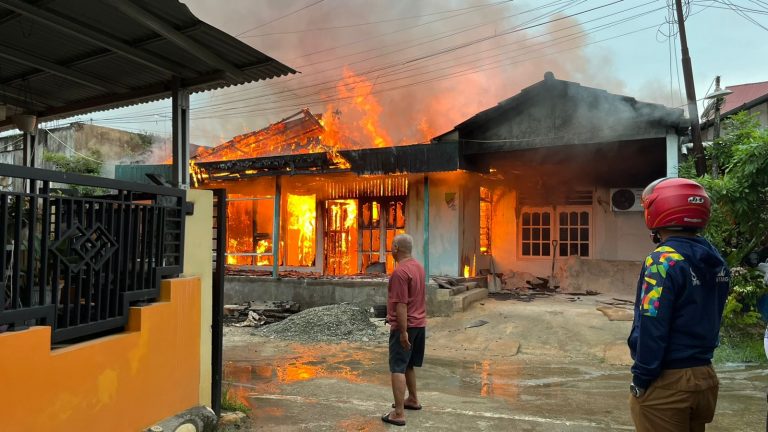 Kebakaran di Kampung Jawa Sempat Picu Kepanikan Warga