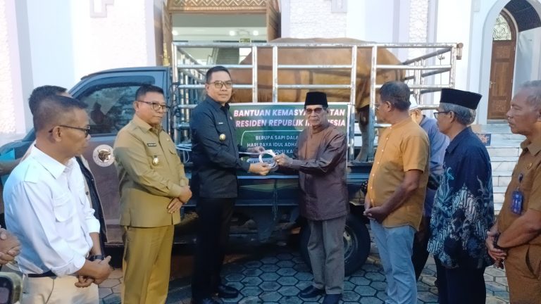 Bantuan Kurban Presiden dan Wali Kota Disalurkan untuk Jemaah Samarinda