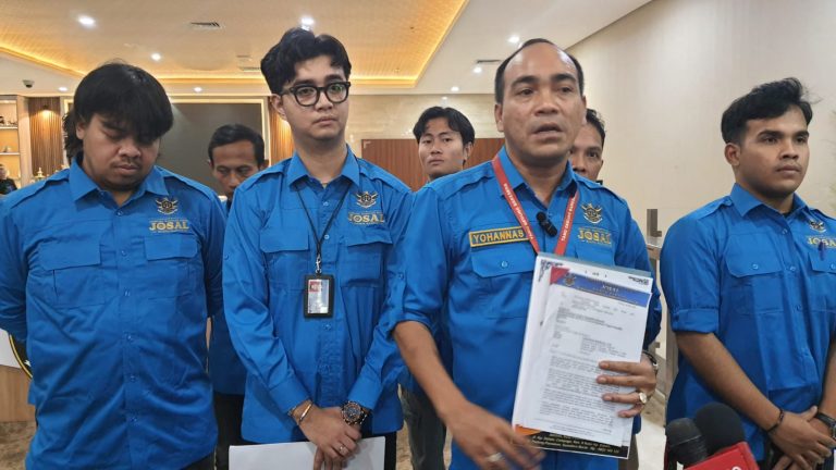 Abu Janda Dilaporkan terkait Pernyataan soal Sumbar dan Jabar