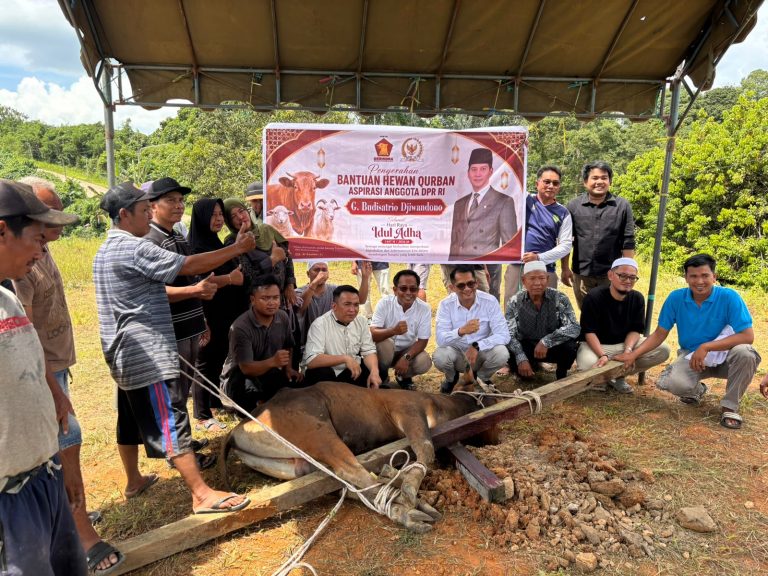 Yayasan Mazroatul Akhirat Distribusikan 800 Paket Daging Kurban