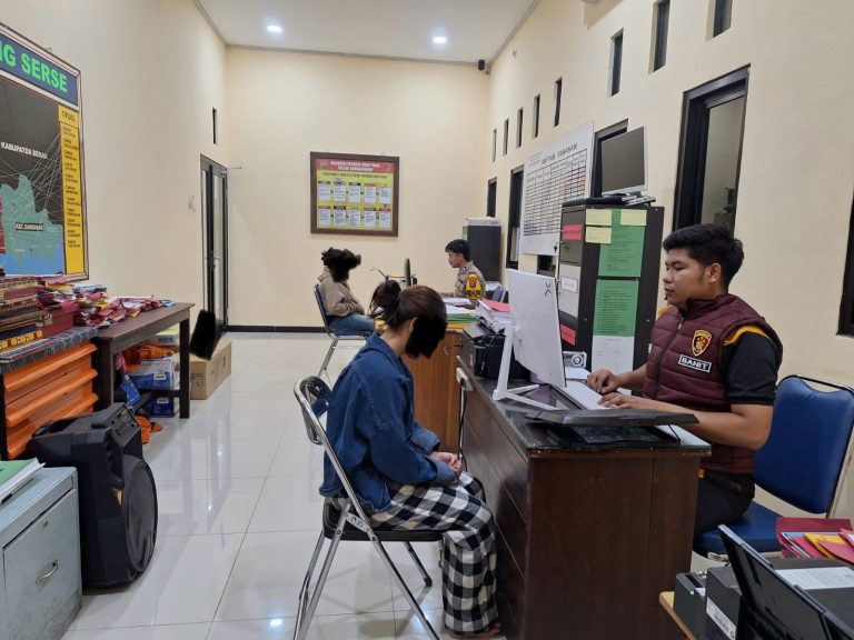 Polisi Sita Barang Bukti dalam Dugaan Prostitusi Online di Kutim