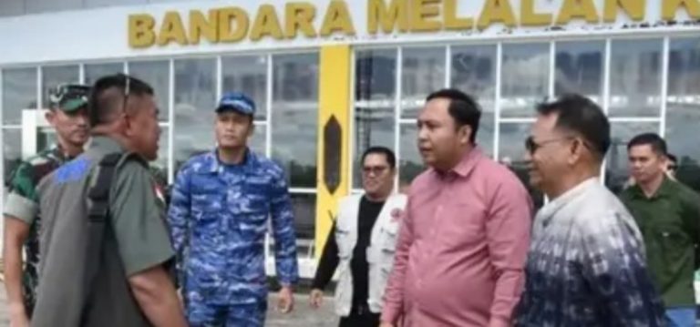 Forkopimda Kubar Sambut Kedatangan BNPB di Bandara Melalan