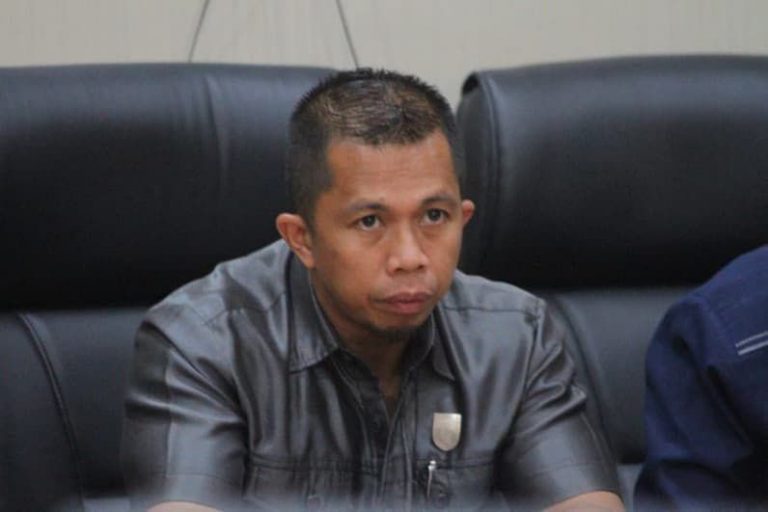Minta Perbaikan Jalan Rusak Masuk Prioritas