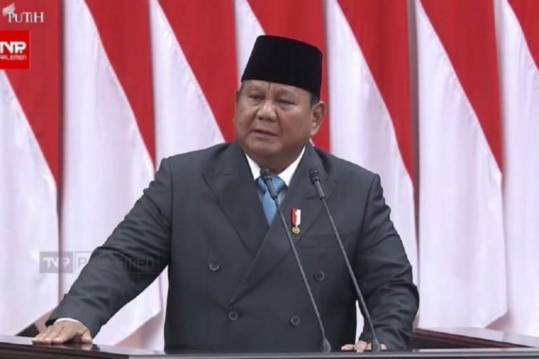 Presiden Prabowo Soroti Pungli di Bea Cukai dan Ancam Copot Pejabat