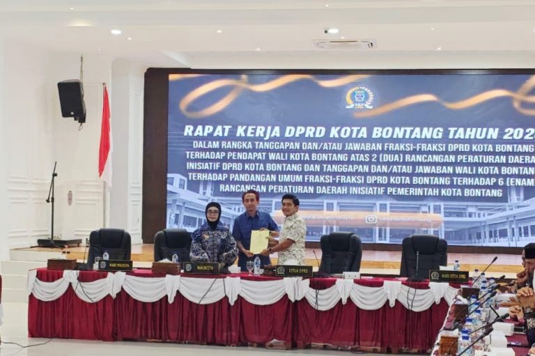 Fraksi Golkar Tanggapi Raperda Kepemudaan