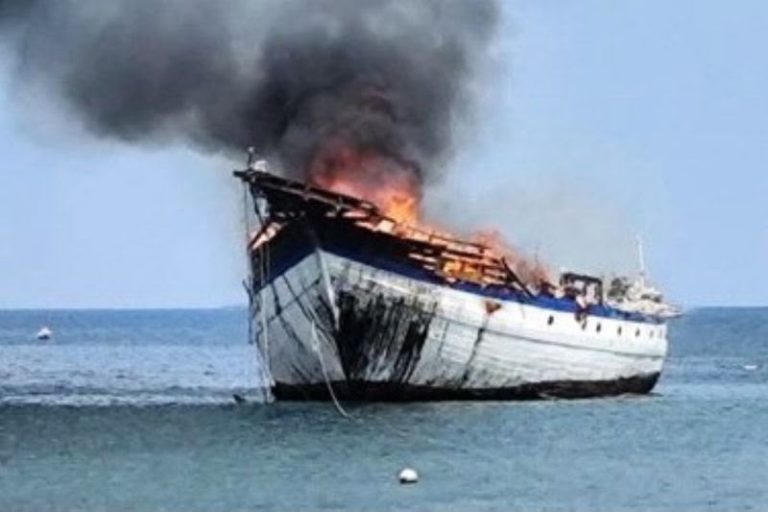 Kapal KLM Mutiara Prasana Nusantara Terbakar di Bulukumba, Kerugian Ditaksir Rp10 Miliar