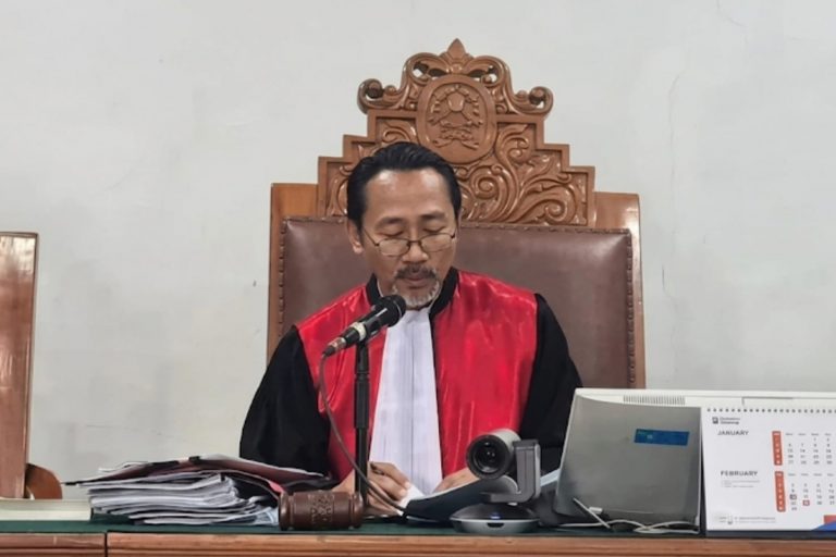 Hakim Kabulkan Sebagian Praperadilan Roy Suryo, Penggeledahan dan Penahanan Dinyatakan Tidak Sah