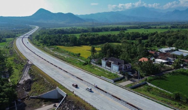 Bupati Bondowoso Usul Tol Prosiwangi Dibuka untuk Urai Kemacetan Pantura