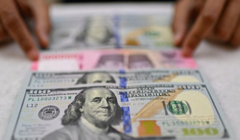 Rupiah Menguat ke Rp18.068 per Dolar AS, Dipicu Inflasi AS yang Melandai