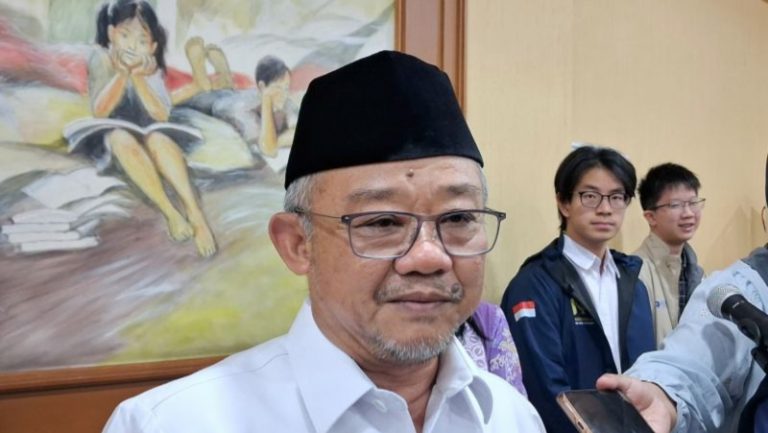 Mendikdasmen Pastikan MPLS Berjalan Aman Pascateror Bom di SD Srengseng Sawah